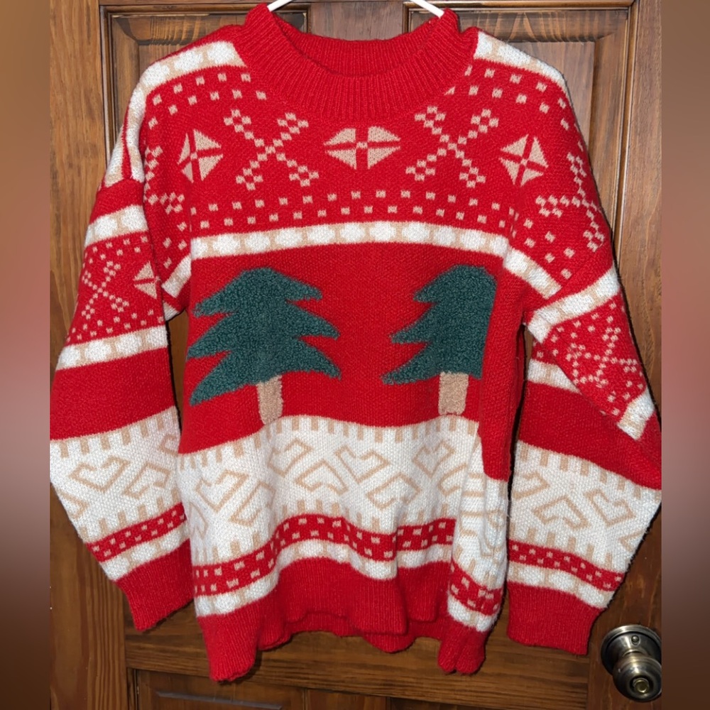 Source Unknown Red and Green Crewneck Sweater